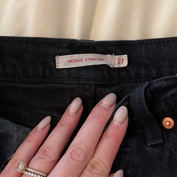 Wedgie Straight Ankle in Black Heart
LEVI'S - Picture 5 of 6